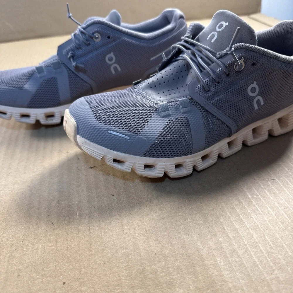 ON Cloud Running Sneakers Shoes Men's Size 8.5 Grey White Lace Up Low Top